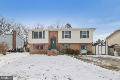 45765 Oliver Ct, Great Mills, MD 20634