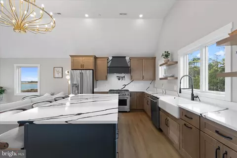 Kitchen - 16242 Thomas Rd, Piney Point, MD 20674 photo 7 of 9