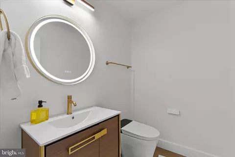 Bath - 16242 Thomas Rd, Piney Point, MD 20674 photo 2 of 4