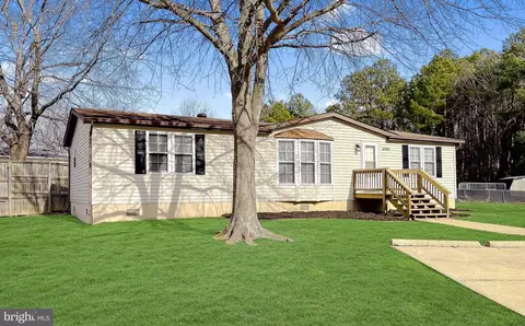 45908 S Springsteen Ct S, California, MD 20619