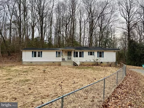 27681 Queentree Rd, Mechanicsville, MD 20659
