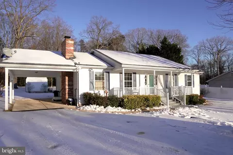26176 Cresent Ln, Mechanicsville, MD 20659