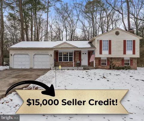 21335 S Essex Dr, Lexington Park, MD 20653