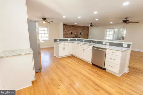 Kitchen - 49151 Wynne Rd, Ridge, MD 20680 photo 3 of 6