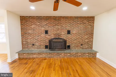 Living - 49151 Wynne Rd, Ridge, MD 20680 photo 7 of 13