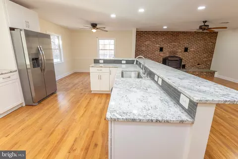 Kitchen - 49151 Wynne Rd, Ridge, MD 20680 photo 2 of 6