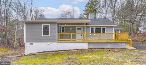19717 Oak Ct, Lexington Park, MD 20653