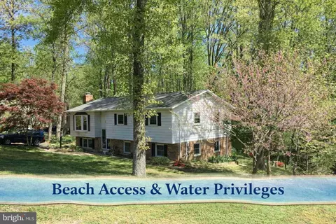 29910 Richard Cir, Mechanicsville, MD 20659