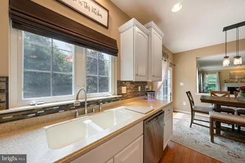 18747 Vernon Ct, Drayden, MD 20630 photo 18