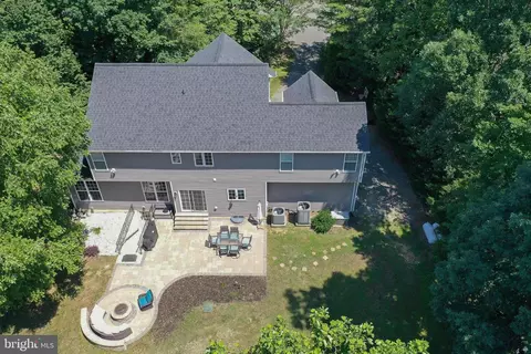 18747 Vernon Ct, Drayden, MD 20630 photo 4