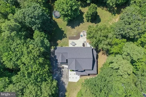 18747 Vernon Ct, Drayden, MD 20630 photo 3