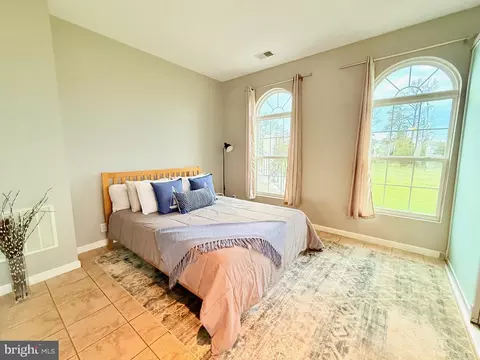 Bedroom - 16363 Ball Point Rd, Piney Point, MD 20674 photo 4 of 5