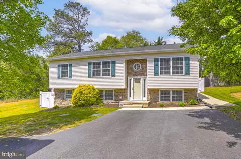 23260 Hilltop Dr, Bushwood, MD 20618