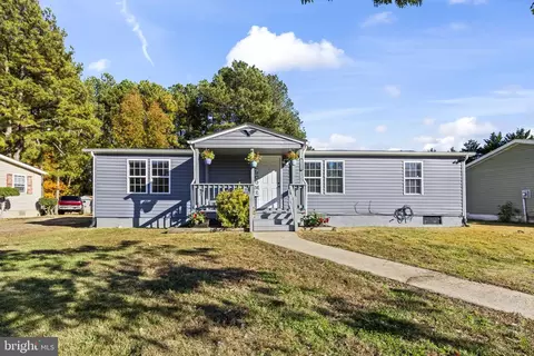 21488 Forest Run Dr, Lexington Park, MD 20653