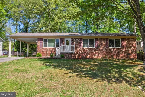 25960 Hills Dr, Mechanicsville, MD 20659