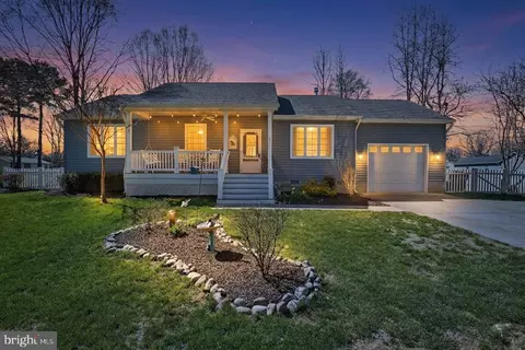 40426 Bay Dr, Mechanicsville, MD 20659