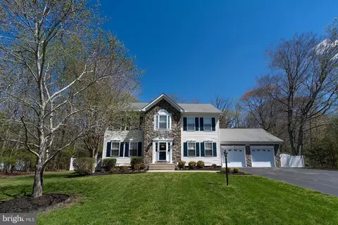 23012 S Pembrook Dr, Hollywood, MD 20636