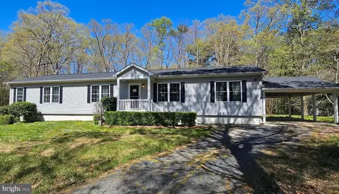 21076 Melissa Moore Ln, Lexington Park, MD 20653