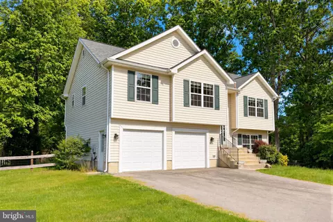 23801 Mcintosh Rd, Hollywood, MD 20636