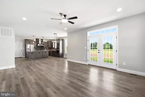 Living - 49845 Saint Jeromes Pl, Dameron, MD 20628 photo 4 of 5