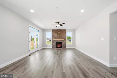 Living - 49845 Saint Jeromes Pl, Dameron, MD 20628 photo 5 of 5