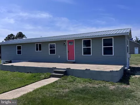 16448 Ball Point Rd, Piney Point, MD 20674