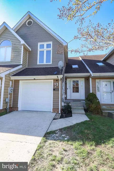 45615 Longfields Village Dr, Great Mills, MD 20634