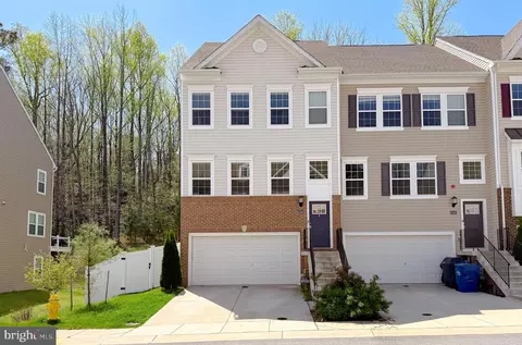 45484 Woodslea Way, California, MD 20619