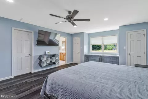 Bedroom - 49993 Airedele Rd, Ridge, MD 20680 photo 2 of 3