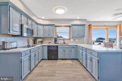 Kitchen - 49993 Airedele Rd, Ridge, MD 20680 photo 2 of 2