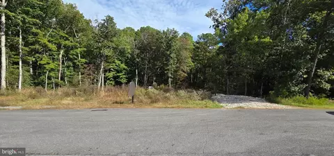 18390 Matthews Dr, Lexington Park, MD 20653