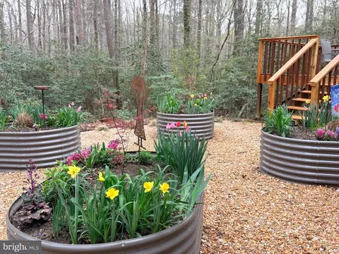24990 Morgan Rd, Hollywood, MD 20636