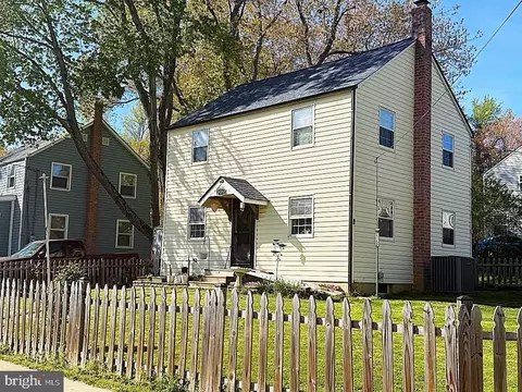 21762 N Essex Dr, Lexington Park, MD 20653