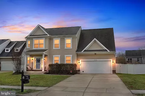 45546 Bethson St, California, MD 20619