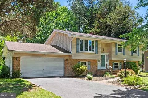 21404 Williams Dr, Lexington Park, MD 20653