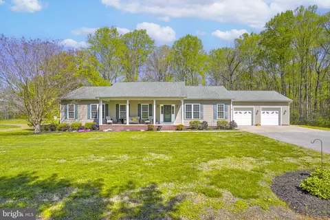 20600 Old Gravel Ln, Lexington Park, MD 20653