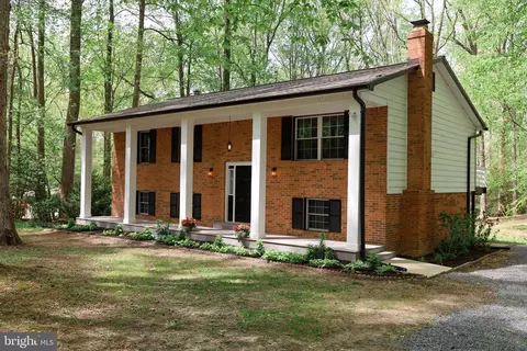 26530 Forest Hall Dr, Mechanicsville, MD 20659