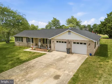 35720 Chief Rd, Mechanicsville, MD 20659