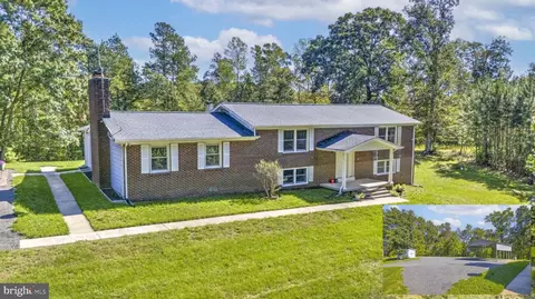 43063 Hugh Dr, Hollywood, MD 20636