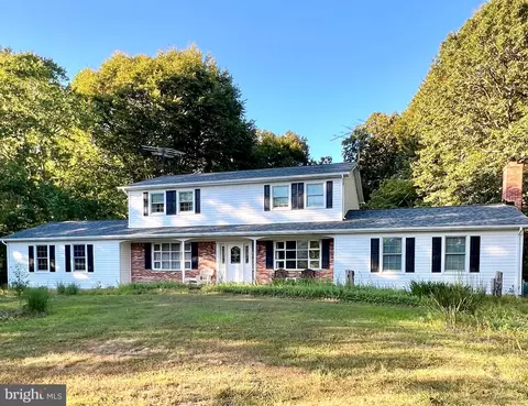 38310 Pleasant View Dr, Charlotte Hall, MD 20622