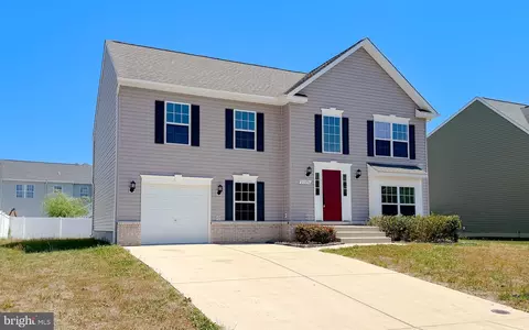 21096 Lizson Ct, California, MD 20619