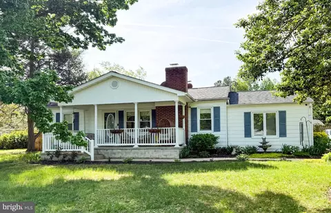 43091 Joy Ln, Hollywood, MD 20636