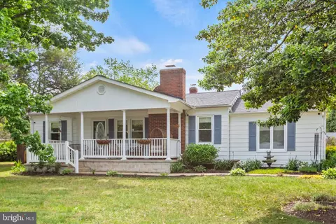 43091 Joy Ln, Hollywood, MD 20636