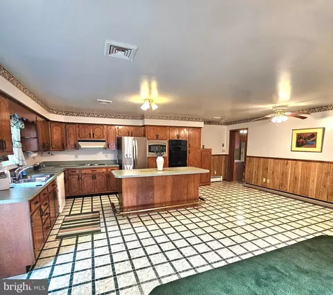 Kitchen - 20098 Piney Point Rd, Callaway, MD 20620 photo 1 of 4
