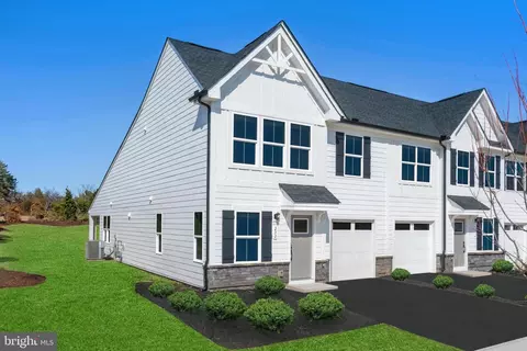 44133 Plowmans Ln #2403B, California, MD 20619