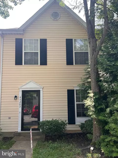 45263 Woodstown Way, California, MD 20619