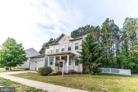 43675 Wild Iris St, California, MD 20619