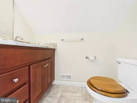 Bath - 16104 Piney Point Rd, Piney Point, MD 20674 photo 4 of 6