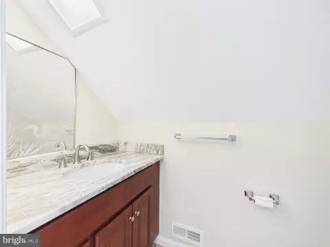 Bath - 16104 Piney Point Rd, Piney Point, MD 20674 photo 3 of 6