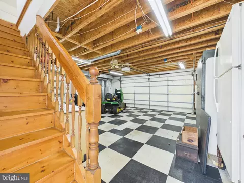 Entry Way - 16104 Piney Point Rd, Piney Point, MD 20674 photo 2 of 2